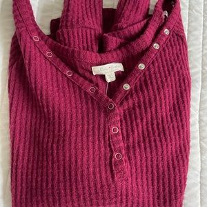 Light weight sweater